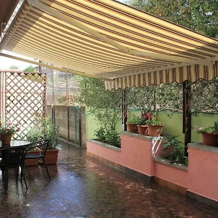 Casa Alice Wi-fi Giardino Tranquillità Famiglie Casa de Férias